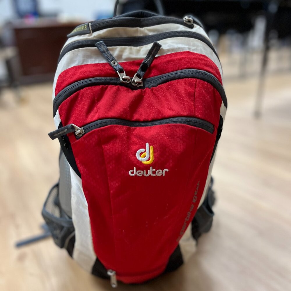 Deuter Superbike 18 EXP red commuter cycling cyclist backpack bag